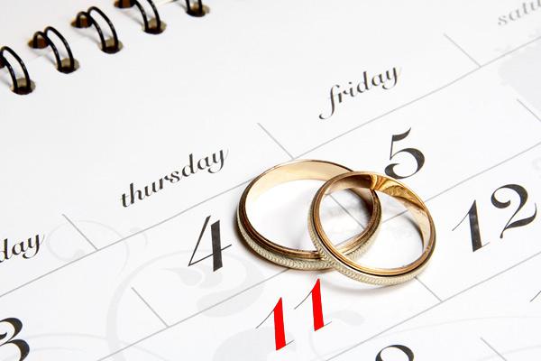 Выбираем дату свадьбы по лунному календарю