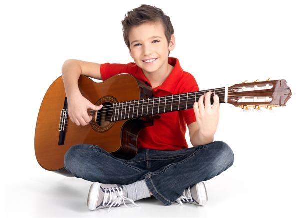 Зачем учить ребенка игре на гитаре