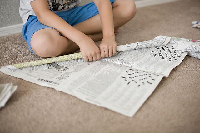 Как сделать домик из газет для ребенка