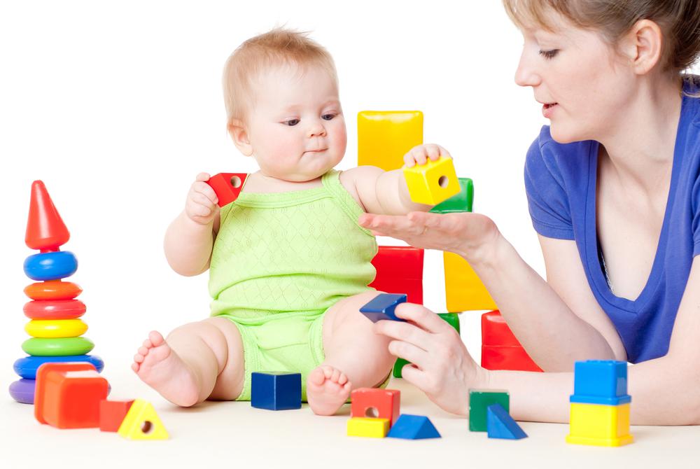 Советы по выбору игрушек для детей младше трех лет