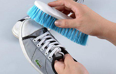 Как правильно стирать кроссовки