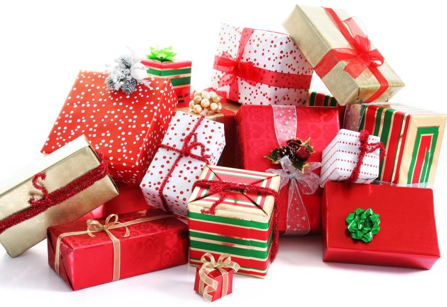 Как сэкономить на новогодних подарках: 8 практических советов