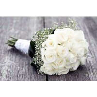 Букеты из белых роз: стильные и эксклюзивные