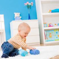 Мобили и развивающие коврики – первые игрушки малыша
