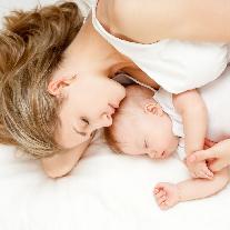 Переваги та недоліки спільного сну з малюком
