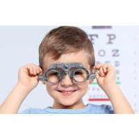 Зрение у детей: когда посещать детского офтальмолога