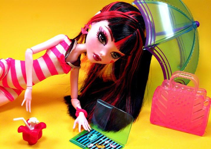 Как отличить настоящую куклу Monster High от подделки Как отличить настоящую куклу Monster High от подделки