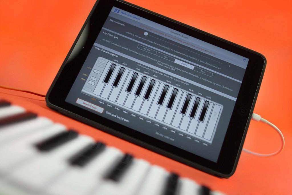Как выбрать MIDI-клавиатуру