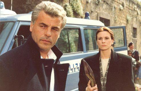 Топ-10 самых популярных сериалов о мафии Топ-10 самых популярных сериалов о мафии
