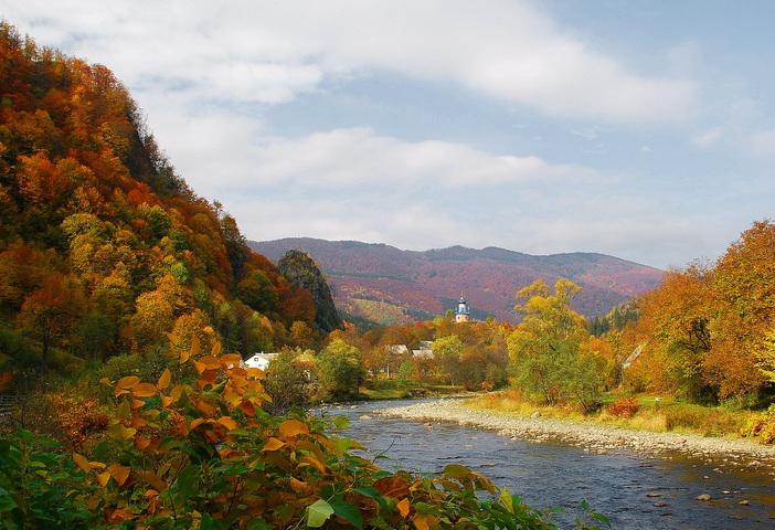 Отдых в Карпатах осенью