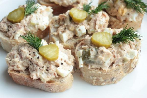 Закуски на скорую руку: ТОП-5 рецептов Закуски на скорую руку: ТОП-5 рецептов