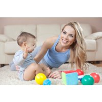 Молодая няня: плюсы и минусы