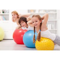 Спортивные инвентарь, тренажеры и настольные игры для детей
